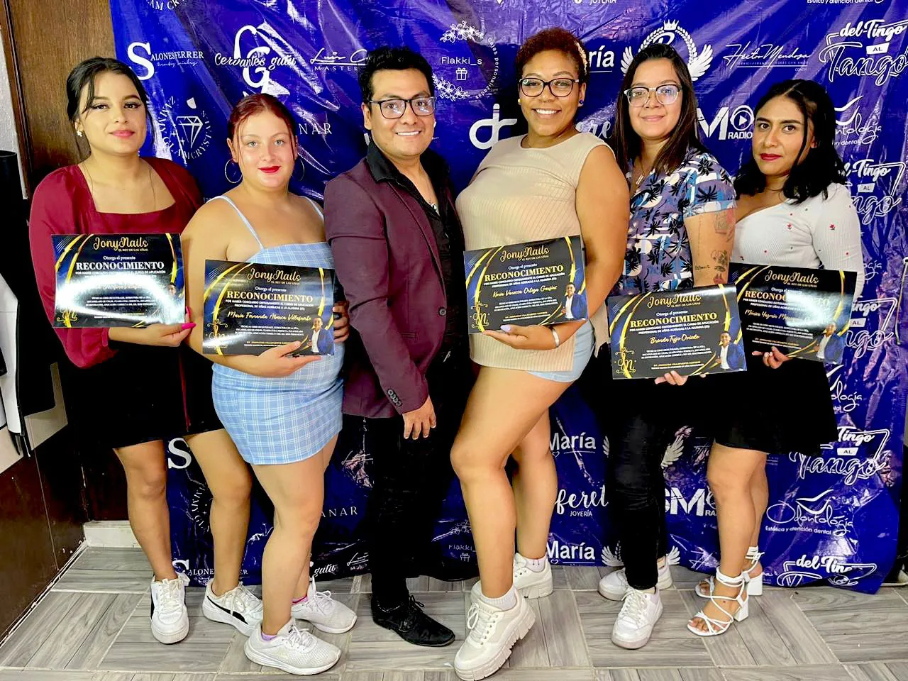 JonyNails – diseño